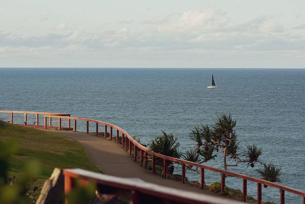 The Drifter Surf Lodge Gold Coast Exterior photo