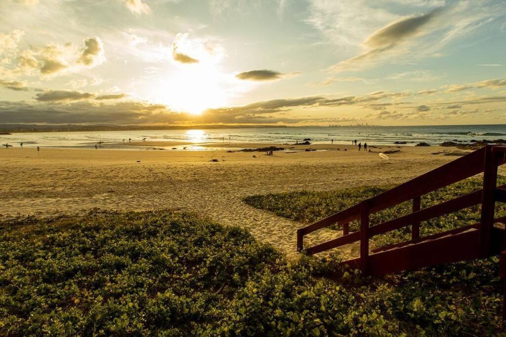 The Drifter Surf Lodge Gold Coast Exterior photo