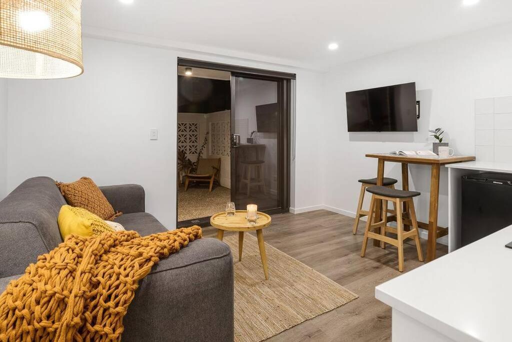 The Drifter Surf Lodge Gold Coast Exterior photo