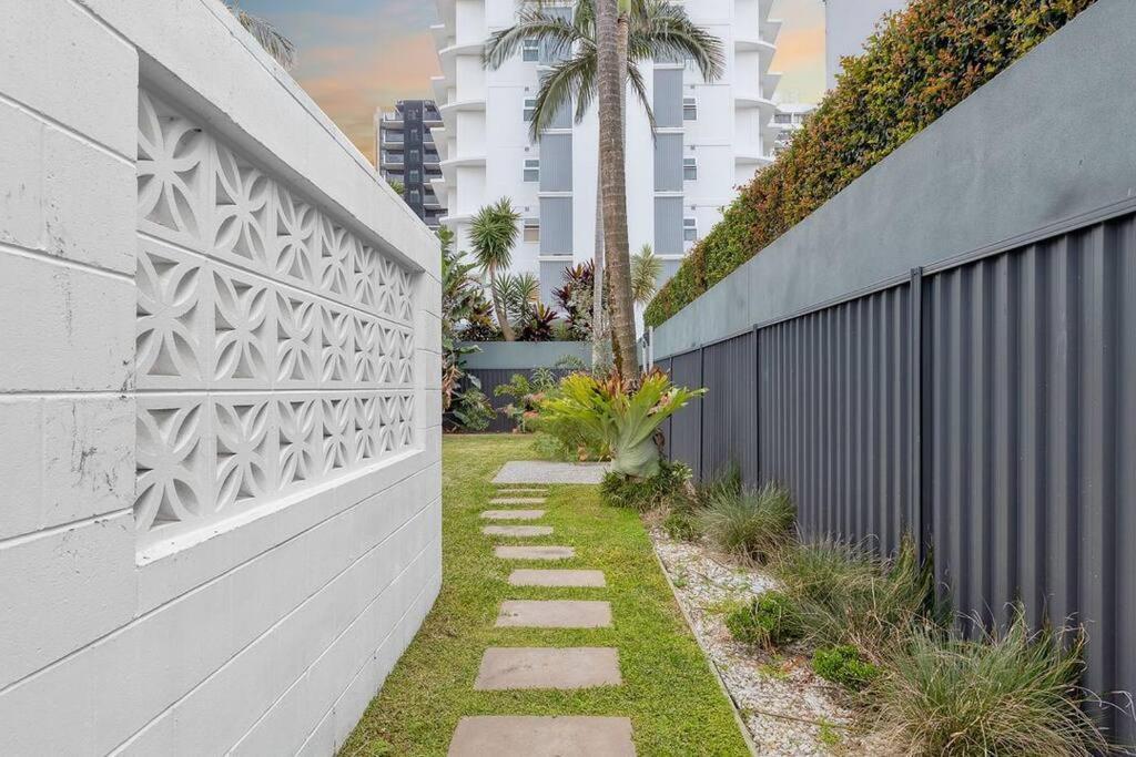 The Drifter Surf Lodge Gold Coast Exterior photo